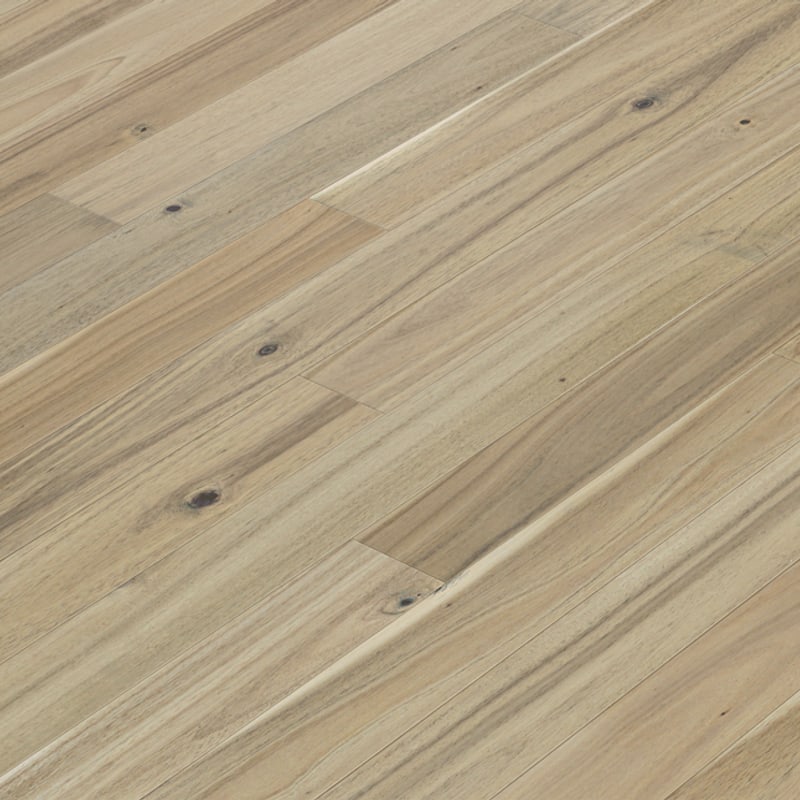 Floor texture: Whisper
